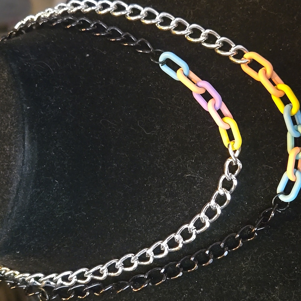 Multicolor Chain Necklace - Picture 9 of 10